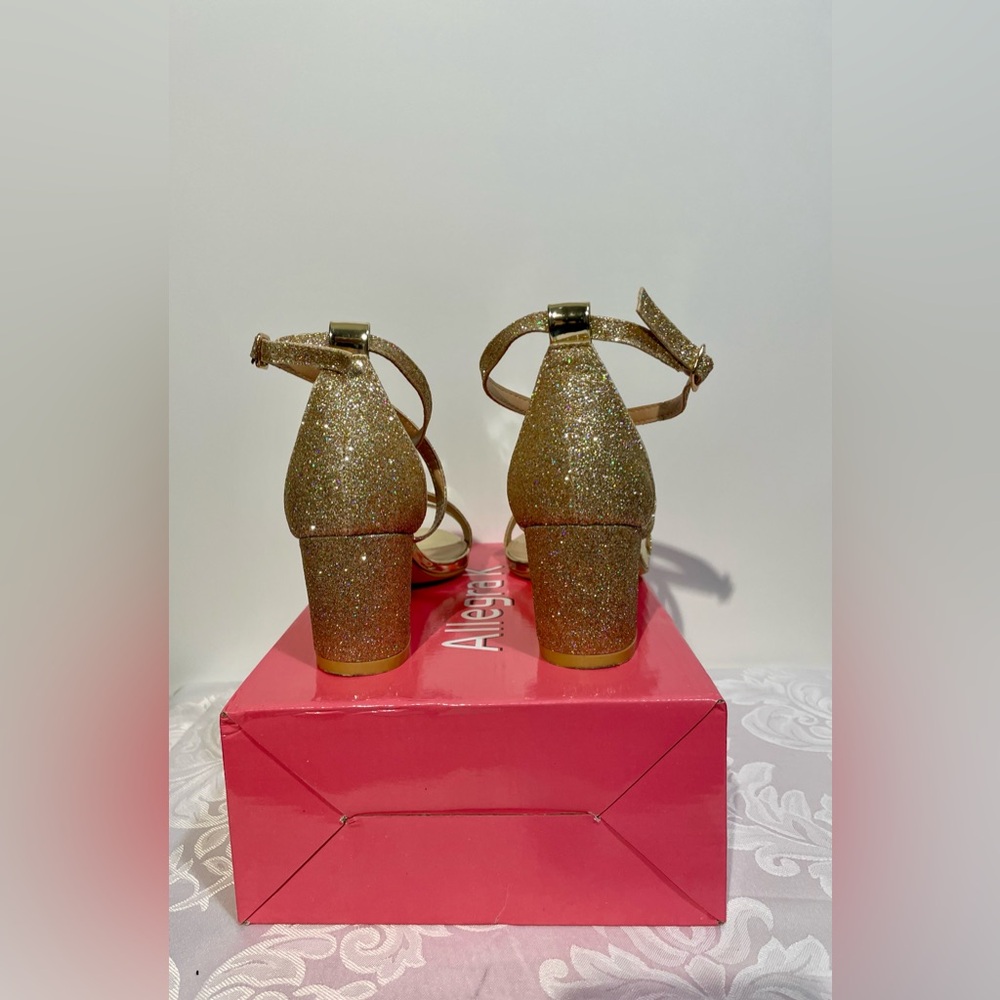 Allegra K 7.5 Glittery Gold Strappy Heels GUC - Picture 3 of 6